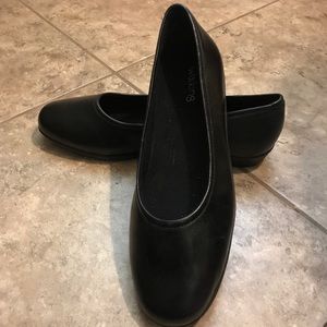 NEW Walking Cradles Flats